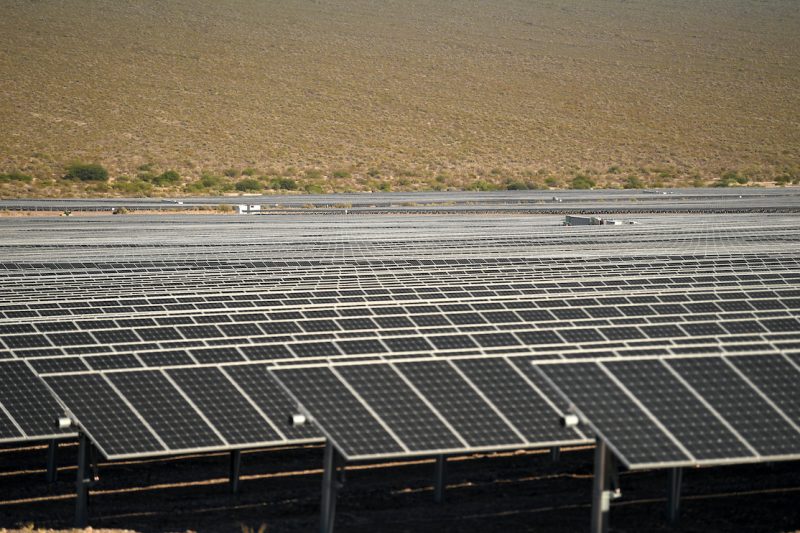 Parque Solar Ullum Genneia